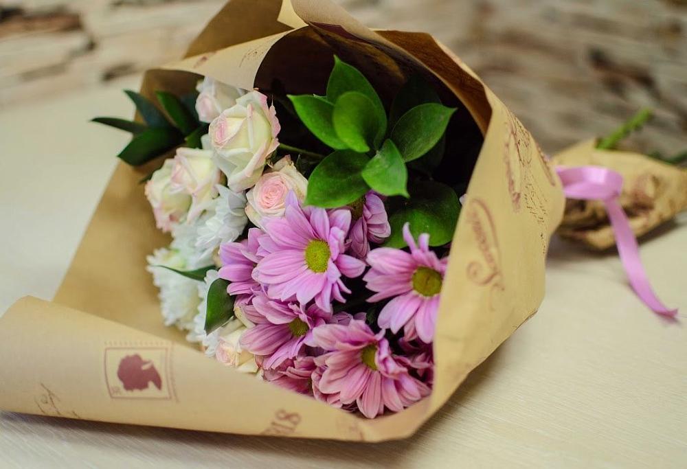 Букет цветов из: Розы и Хризантемы в Песчаном