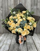 Букет цветов из:  Розы и Лизиантусы #REPLACE_PRED# Песчаном