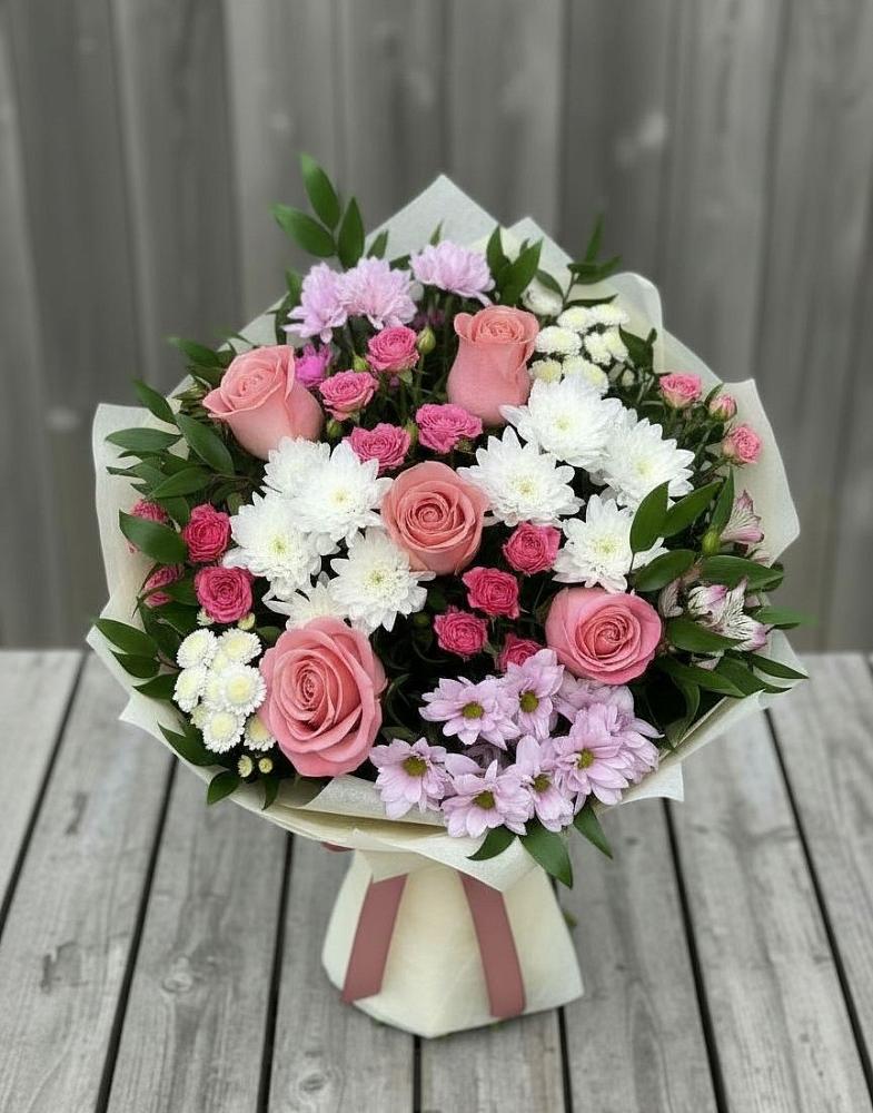 Букет цветов из: Альстромерии, Гвоздики, Розы и Хризантемы в Песчаном