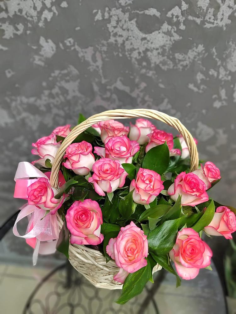 Цветочная композиция из Розы в корзине в Песчаном