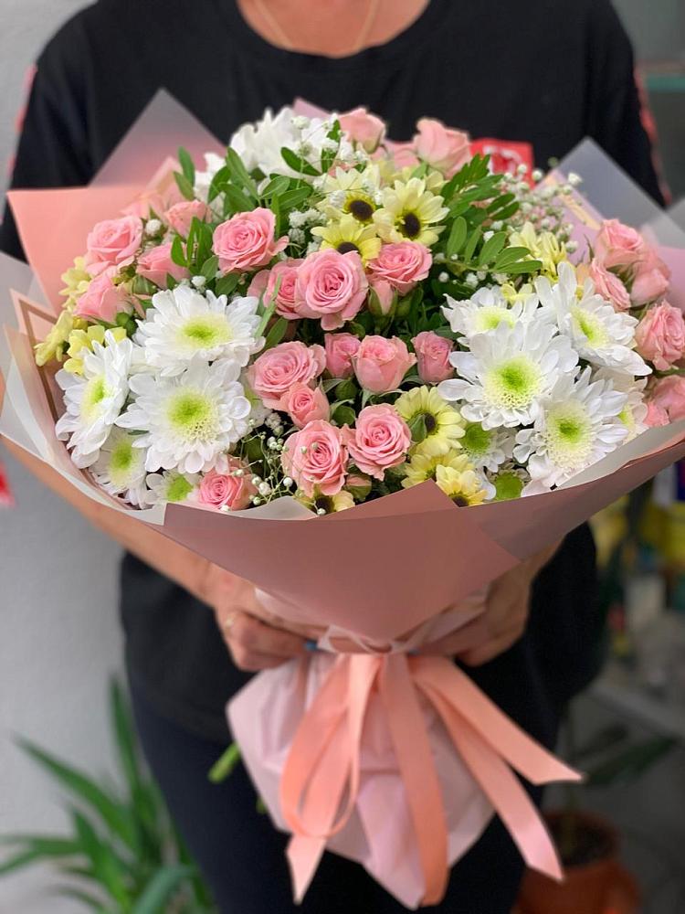 Букет цветов из: Розы и Хризантемы в Песчаном