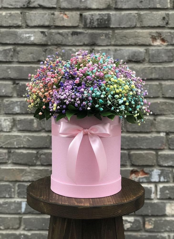 Цветочная композиция из Гипсофила и Розы в шляпной коробке в Песчаном