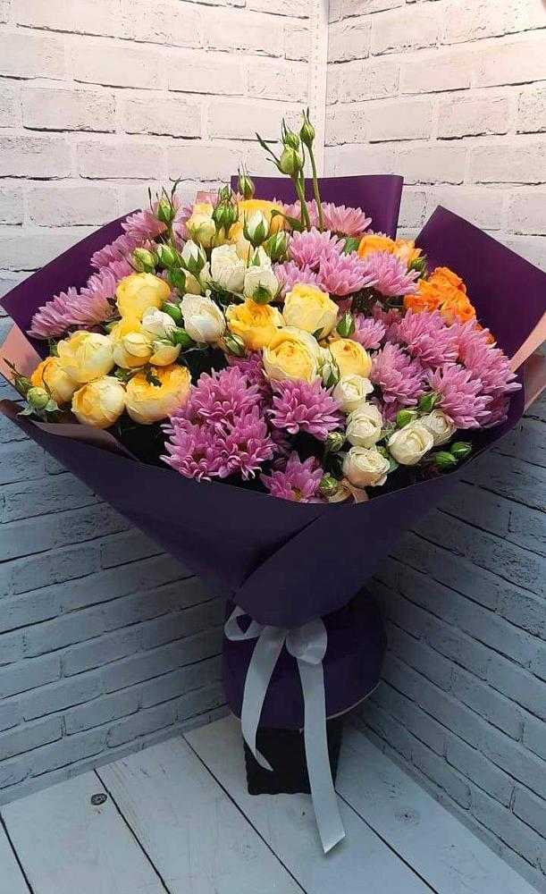 Букет цветов из: Хризантемы и Розы в Песчаном