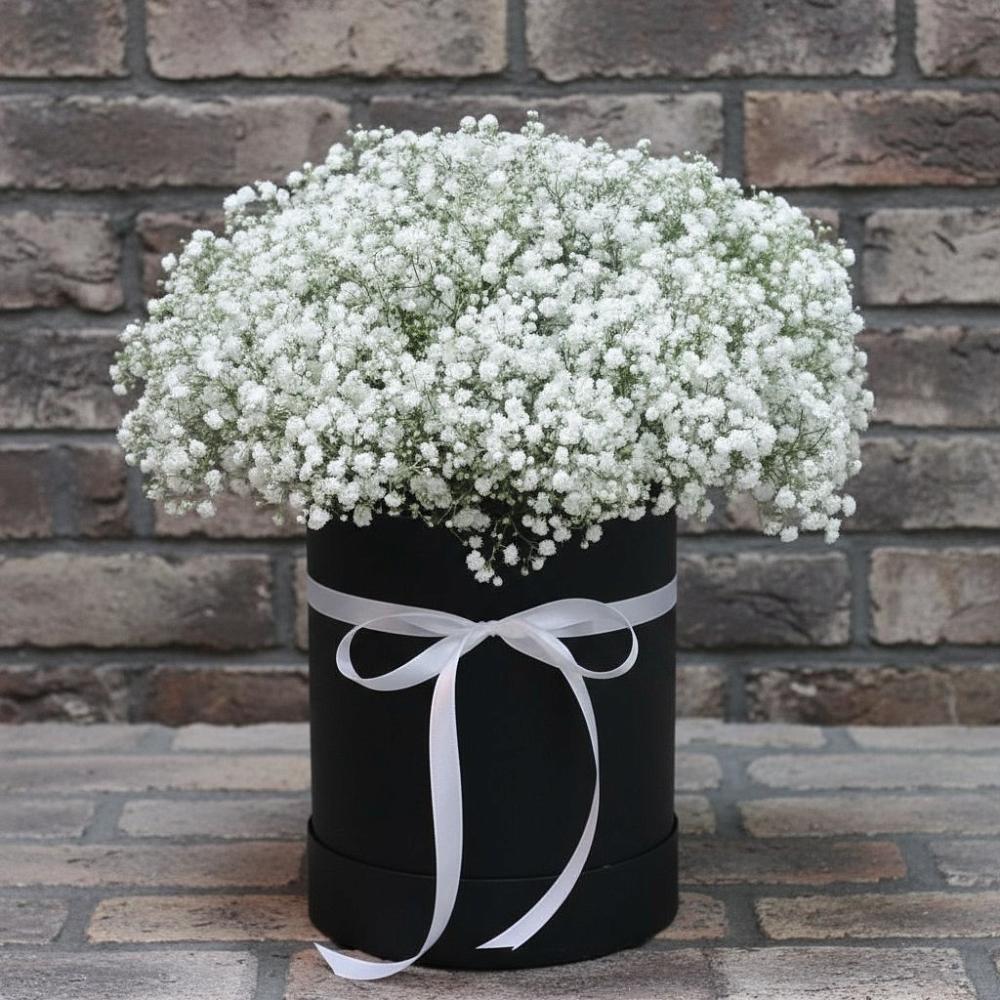 Цветочная композиция из Гипсофила в шляпной коробке в Песчаном