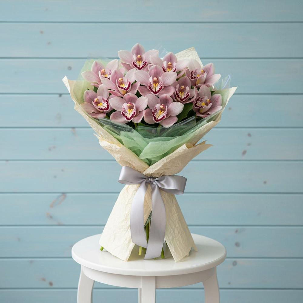 Букет цветов из: Орхидеи и Розы в Песчаном