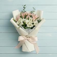 Букет цветов из:  Альстромерии в Песчаном