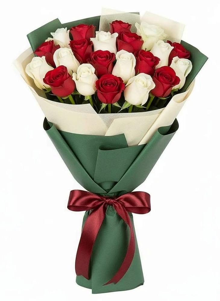 Букет Микс из красных и белых роз в Песчаном