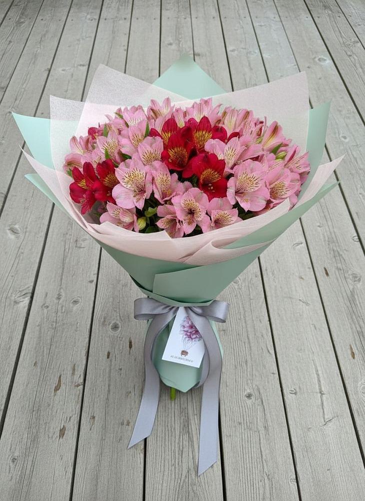 Букет цветов из: Альстромерии в Песчаном