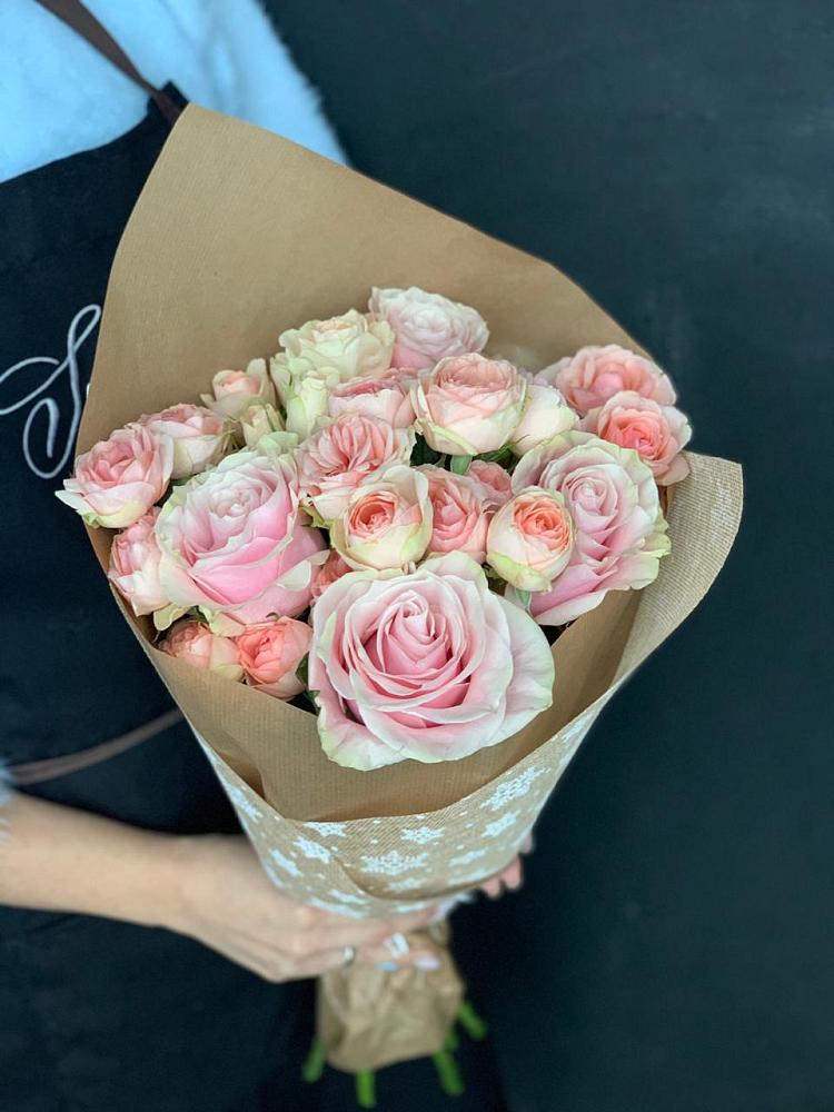 Букет цветов из: Хризантемы и Розы в Песчаном