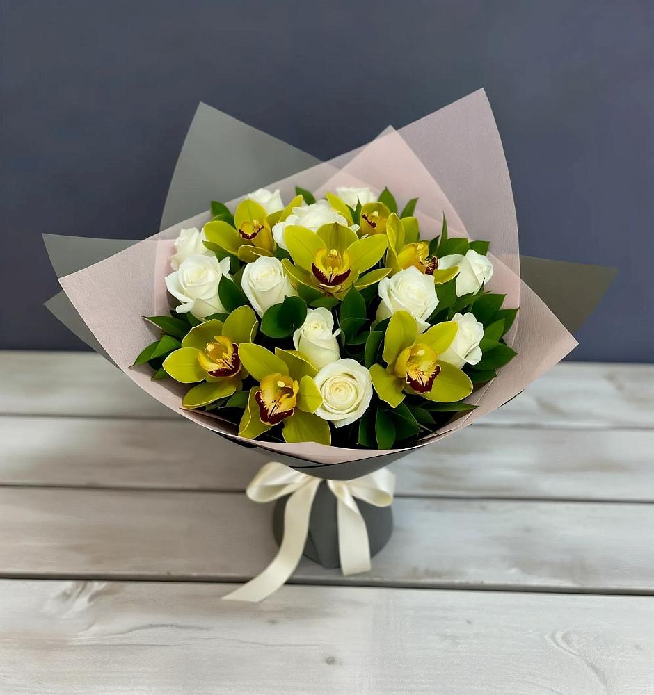 Букет цветов из: Орхидеи и Розы в Песчаном