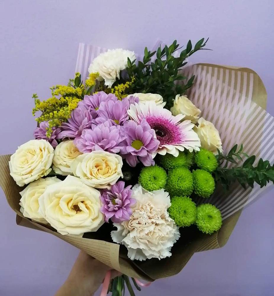 Букет цветов из: Хризантемы, Розы, Гвоздики и Герберы в Песчаном