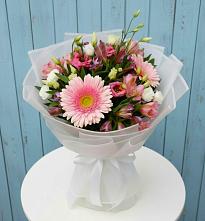 Букет цветов из:  Герберы, Альстромерии и Лизиантусы в Песчаном