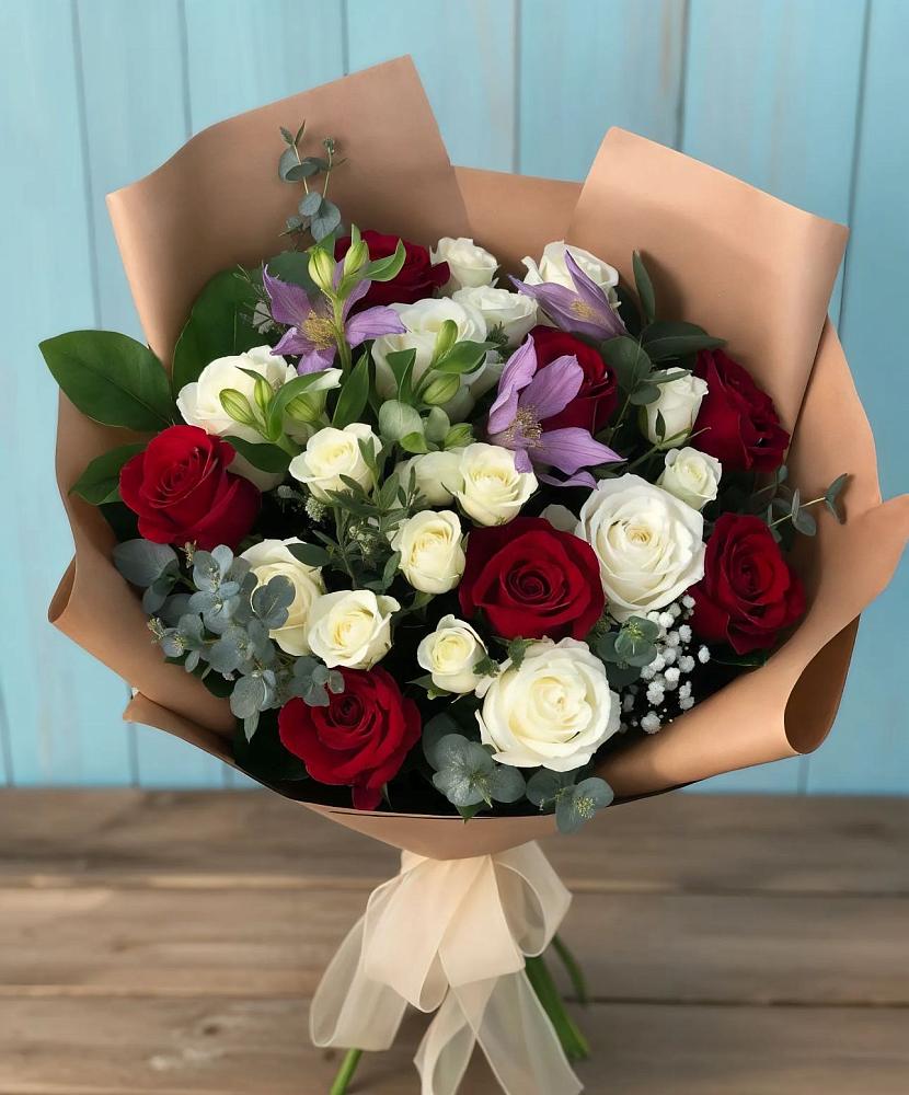 Букет цветов из: Розы и Альстромерии в Песчаном
