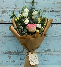Букет цветов из:  Розы и Лизиантусы в Песчаном
