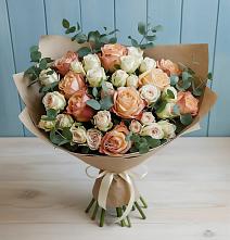 Букет цветов из:  Альстромерии и Розы в Песчаном