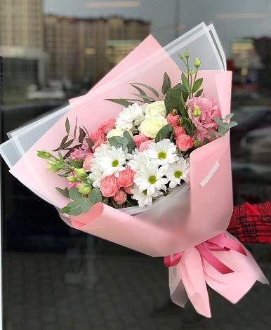 Букет цветов из: Розы, Лизиантусы и Хризантемы в Песчаном