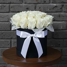 Цветочная композиция из Розы в шляпной коробке в Песчаном